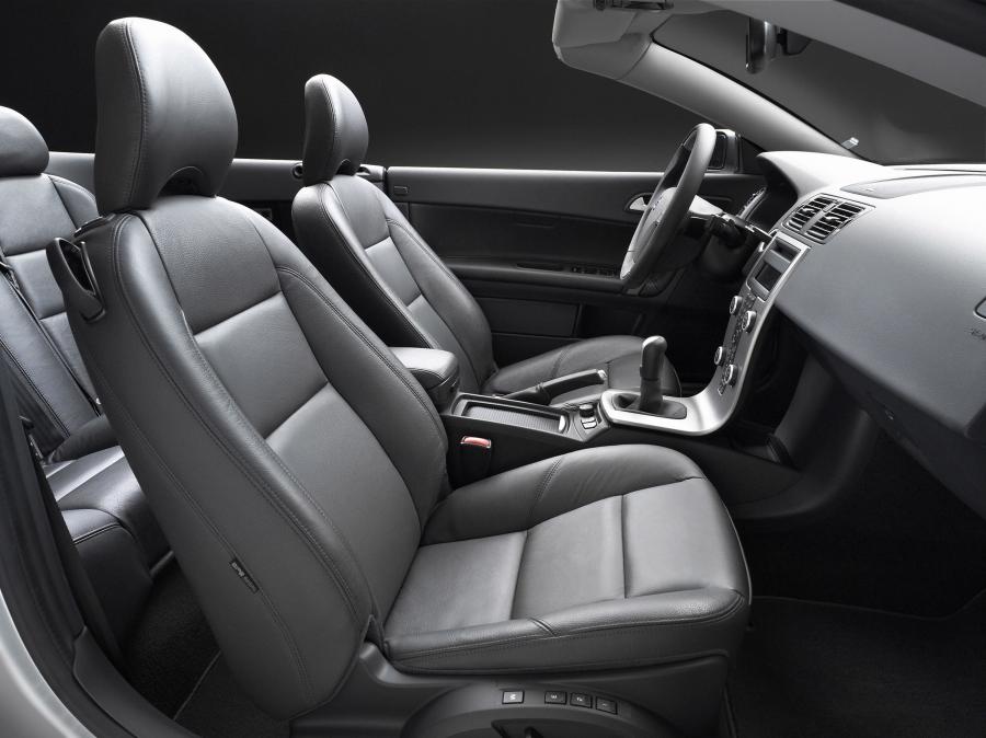  Volvo C70 T5 2005 года  (фото 37 из 93)